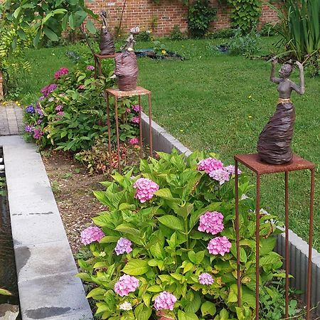 The Two Oaks - Private Garden For Guests Villa Hertsberge Ngoại thất bức ảnh